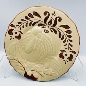 Pfaltzgraff Village 8" Turkey Buffet Plates Set of 2 Embossed Design Cream Brown